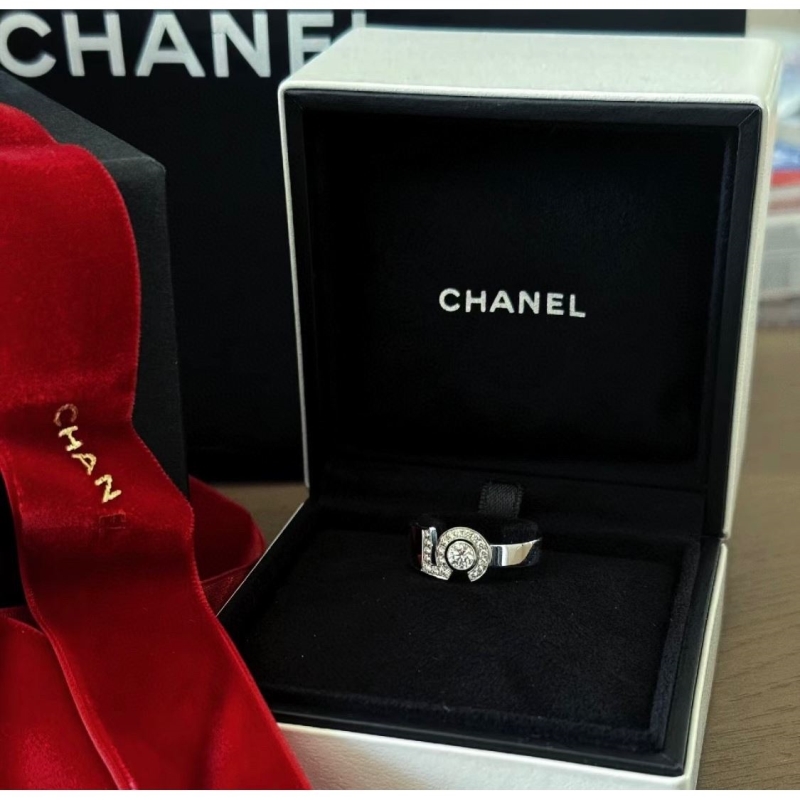 Ch**el rings